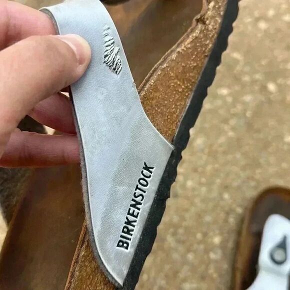 Birkenstock Gizeh Silver Metallic Sandals Women’s Size 41 - Picture 9 of 13